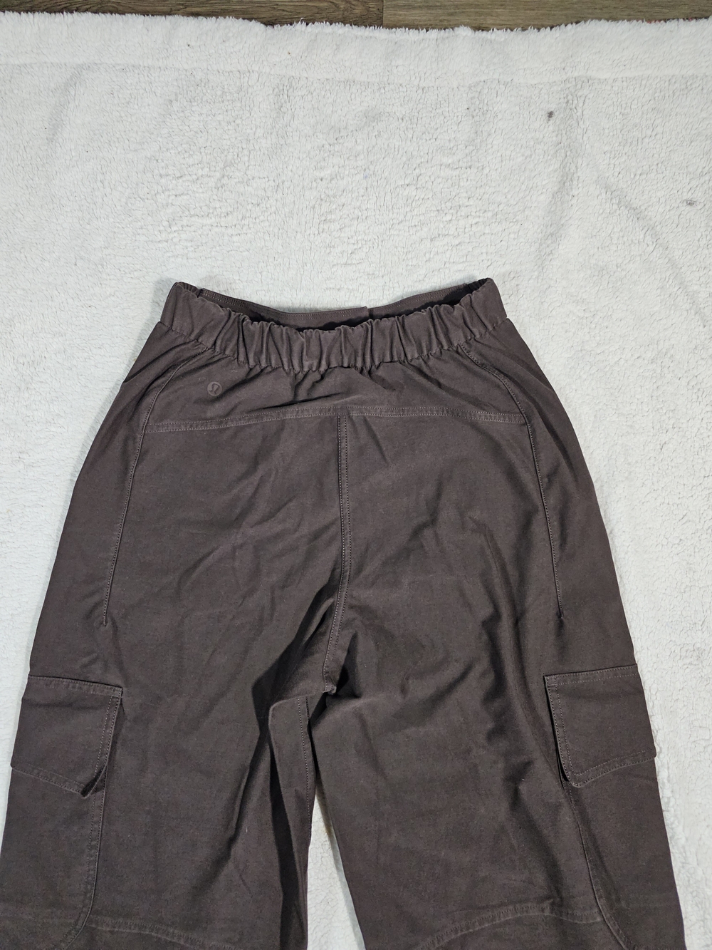 Lululemon Utilitech Cargo Pants Brown Pockets High Rise Crop Womens Size 24 - Picture 7 of 10